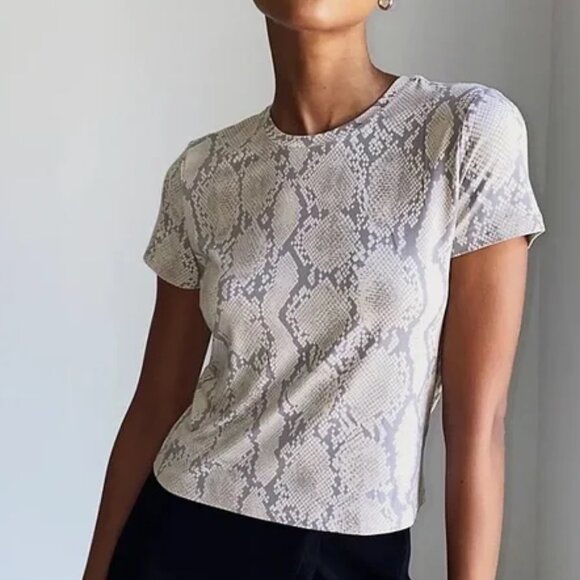 Aritzia Babaton crop top - US XS - Picture 2 of 4
